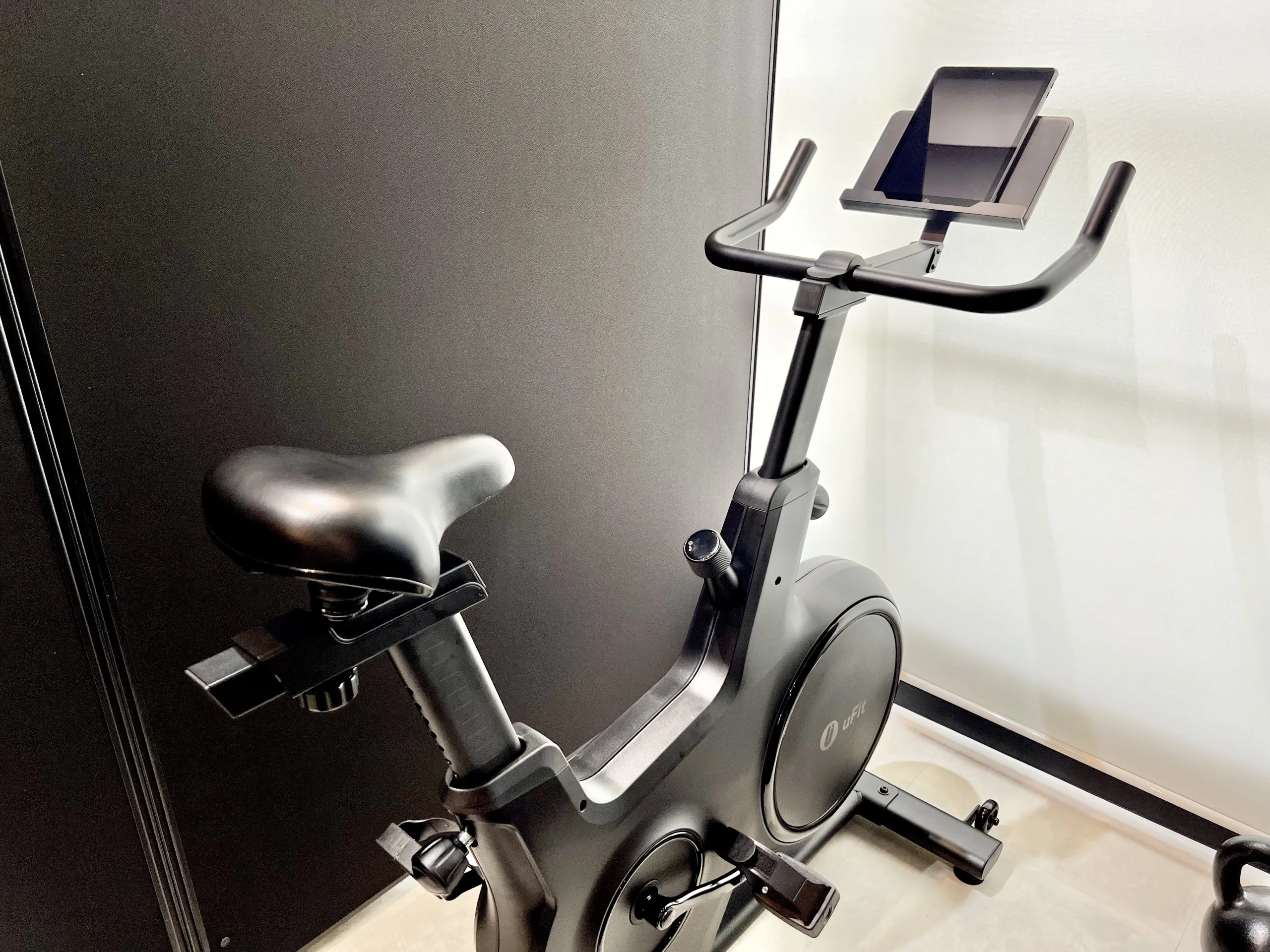 表参道・外苑前で人気のパーソナルジムQUALITAS青山外苑前店のトレーニング設備